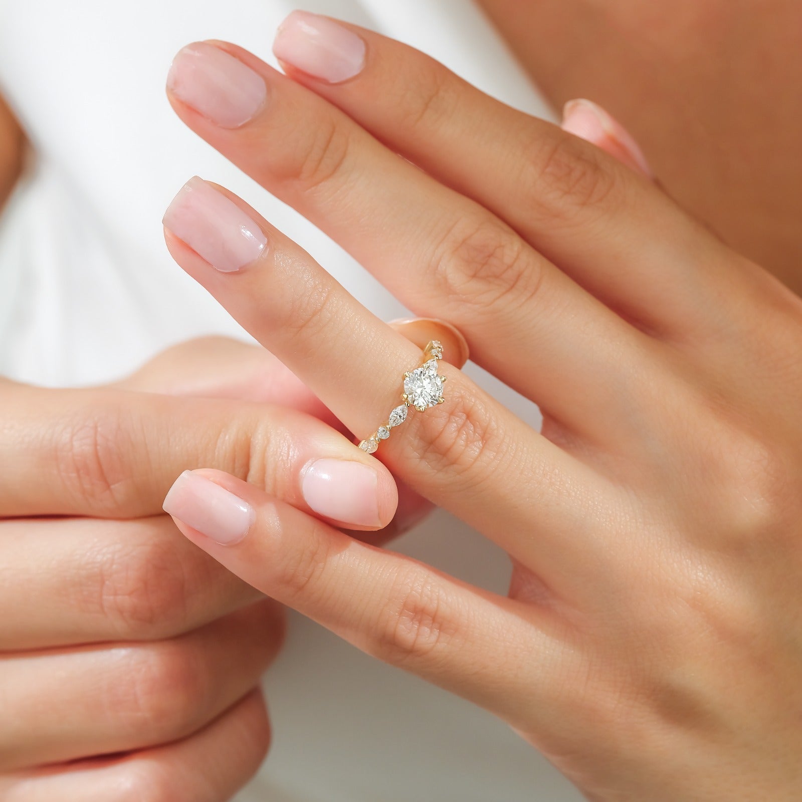 0,50 Karat Yuvarlak Kesim D Color GIA Sertifikalı Pırlanta Yüzük - RNF1210 | Ronaff Pırlanta | Tektaş Yüzük, Pırlanta Yüzük, Kolye, Küpe