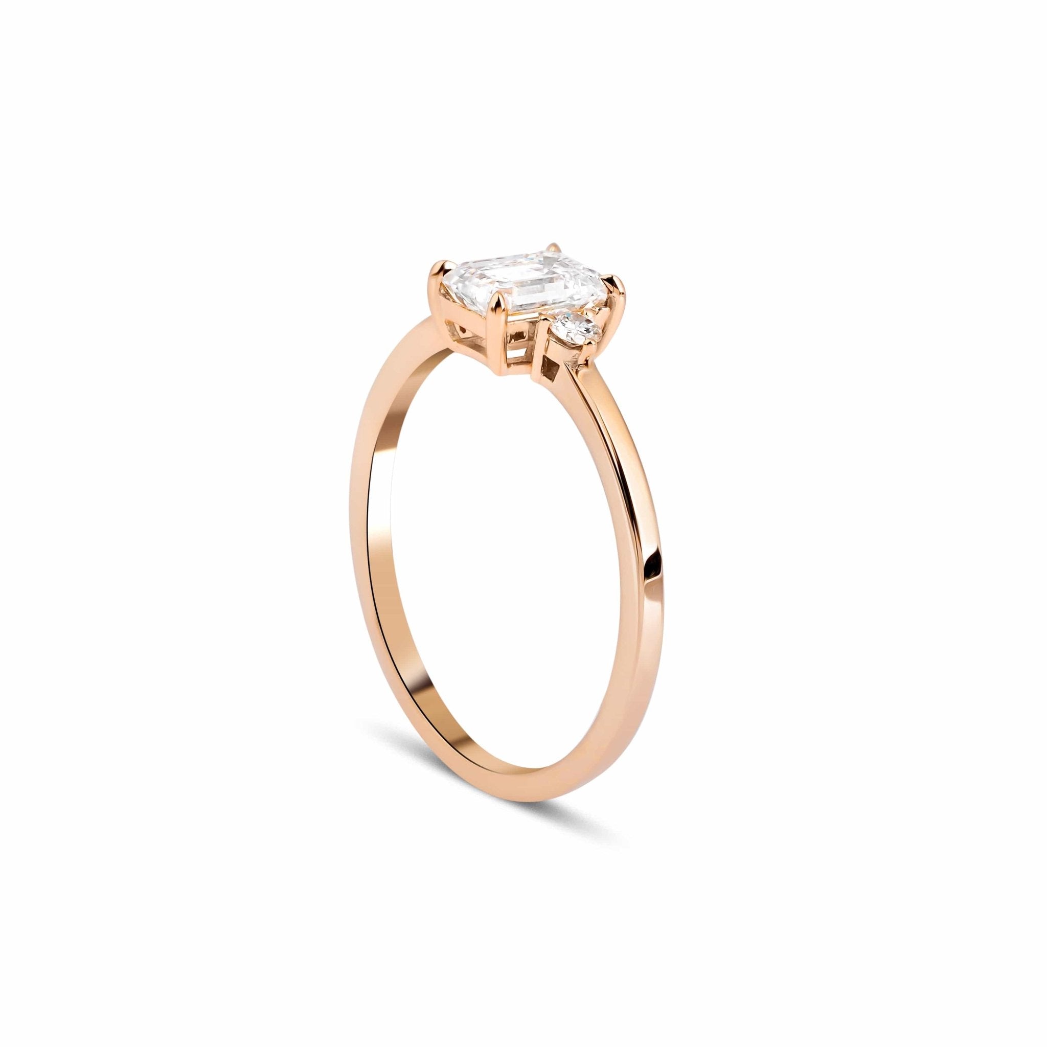 0.50 Karat Emerald & 0.10 Karat Yuvarlak Kesim Tektaş Pırlanta Yüzük - RNF0547 | Ronaff Pırlanta | Tektaş Yüzük, Pırlanta Yüzük, Kolye, Küpe