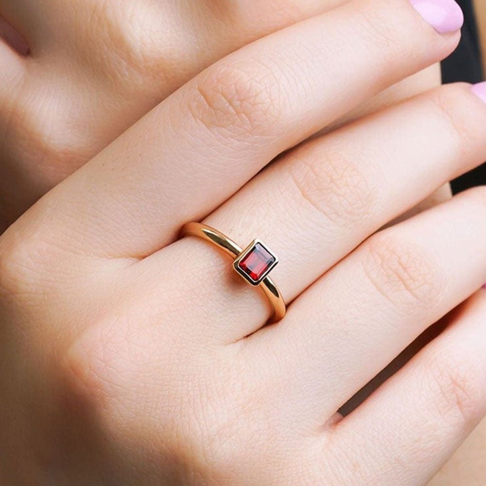 0.60 Karat Emerald Kesim Garnet Yüzük - RNF0241 | Ronaff Pırlanta | Tektaş Yüzük, Pırlanta Yüzük, Kolye, Küpe