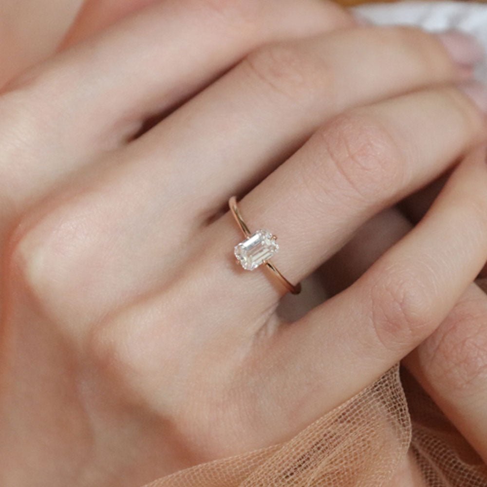 0.80 Karat Elegante GIA/HRD Sertifikalı Emerald Kesim Tektaş Pırlanta Yüzük - RNF0560 | Ronaff Pırlanta | Tektaş Yüzük, Pırlanta Yüzük, Kolye, Küpe