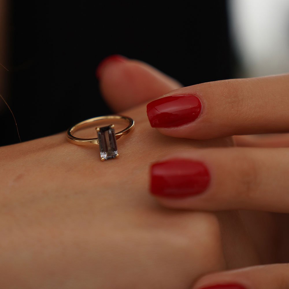 0.80 Karat Baget Kesim Spinel Tektaş Yüzük - RNF0637 | Ronaff Pırlanta | Tektaş Yüzük, Pırlanta Yüzük, Kolye, Küpe