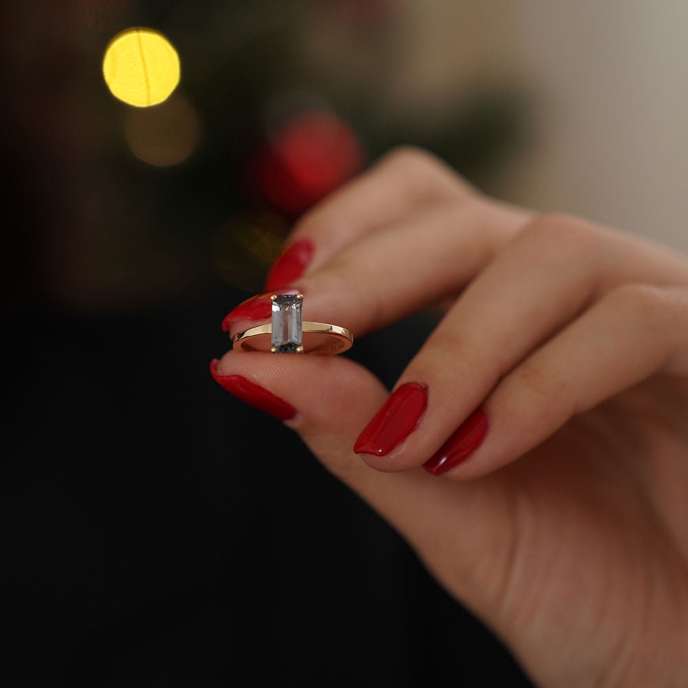 0.80 Karat Baget Kesim Spinel Tektaş Yüzük - RNF0637 | Ronaff Pırlanta | Tektaş Yüzük, Pırlanta Yüzük, Kolye, Küpe