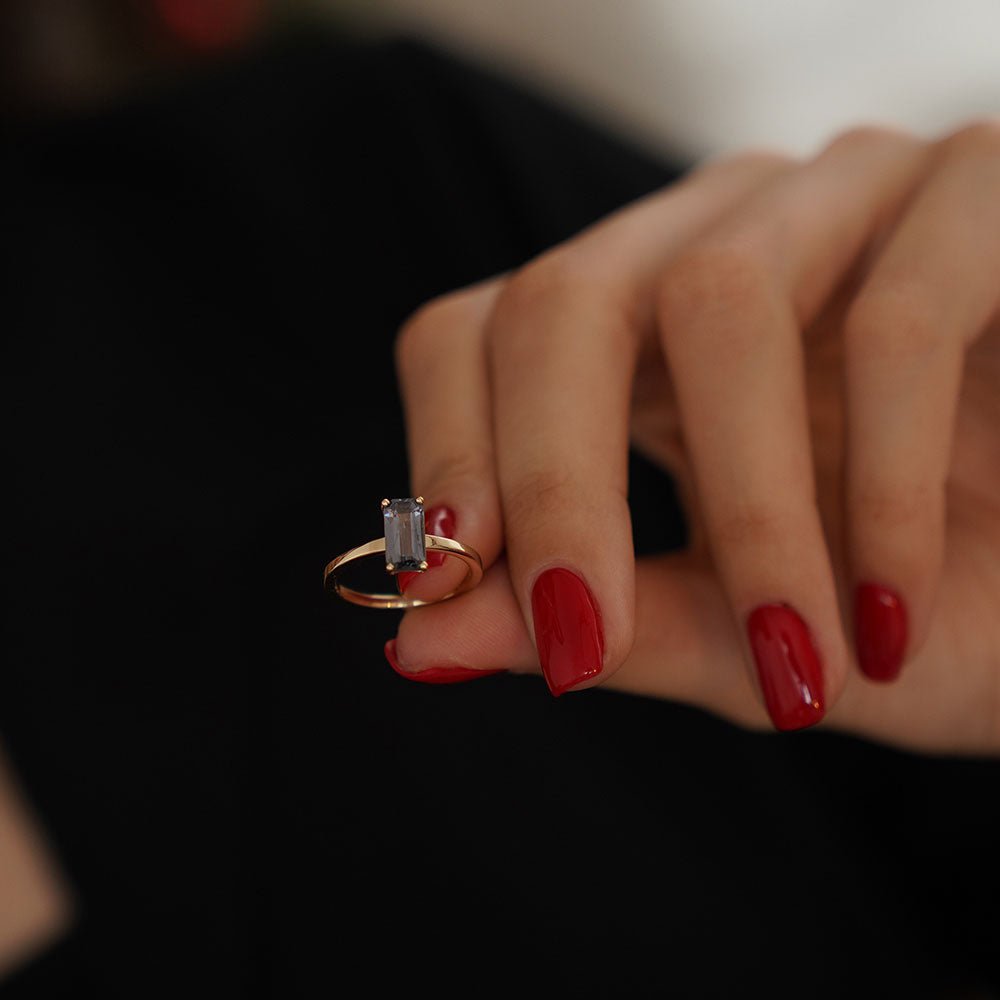 0.80 Karat Baget Kesim Spinel Tektaş Yüzük - RNF0637 | Ronaff Pırlanta | Tektaş Yüzük, Pırlanta Yüzük, Kolye, Küpe