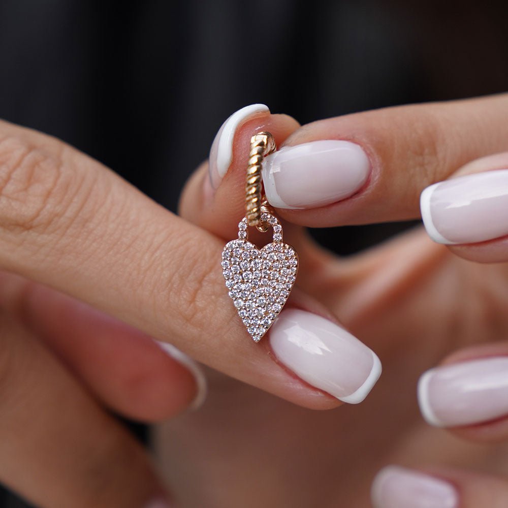 0.82 Karat Pırlantalı Özel Tasarım Kalp Küpe - RNF0510 | Ronaff Pırlanta | Tektaş Yüzük, Pırlanta Yüzük, Kolye, Küpe