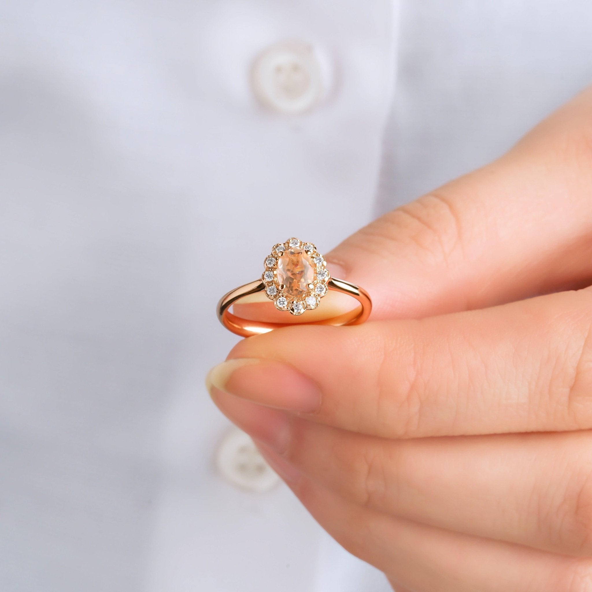 0.88 Karat Oval Morganit & 0.12 Karat Çevre Pırlantalı Yüzük - RNF0121 | Ronaff Pırlanta | Tektaş Yüzük, Pırlanta Yüzük, Kolye, Küpe