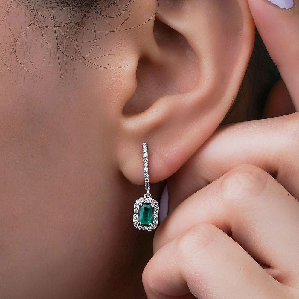 1.60 Karat Baget Kesim Zümrüt Pırlantalı Küpe - RNF0353 | Ronaff Pırlanta | Tektaş Yüzük, Pırlanta Yüzük, Kolye, Küpe