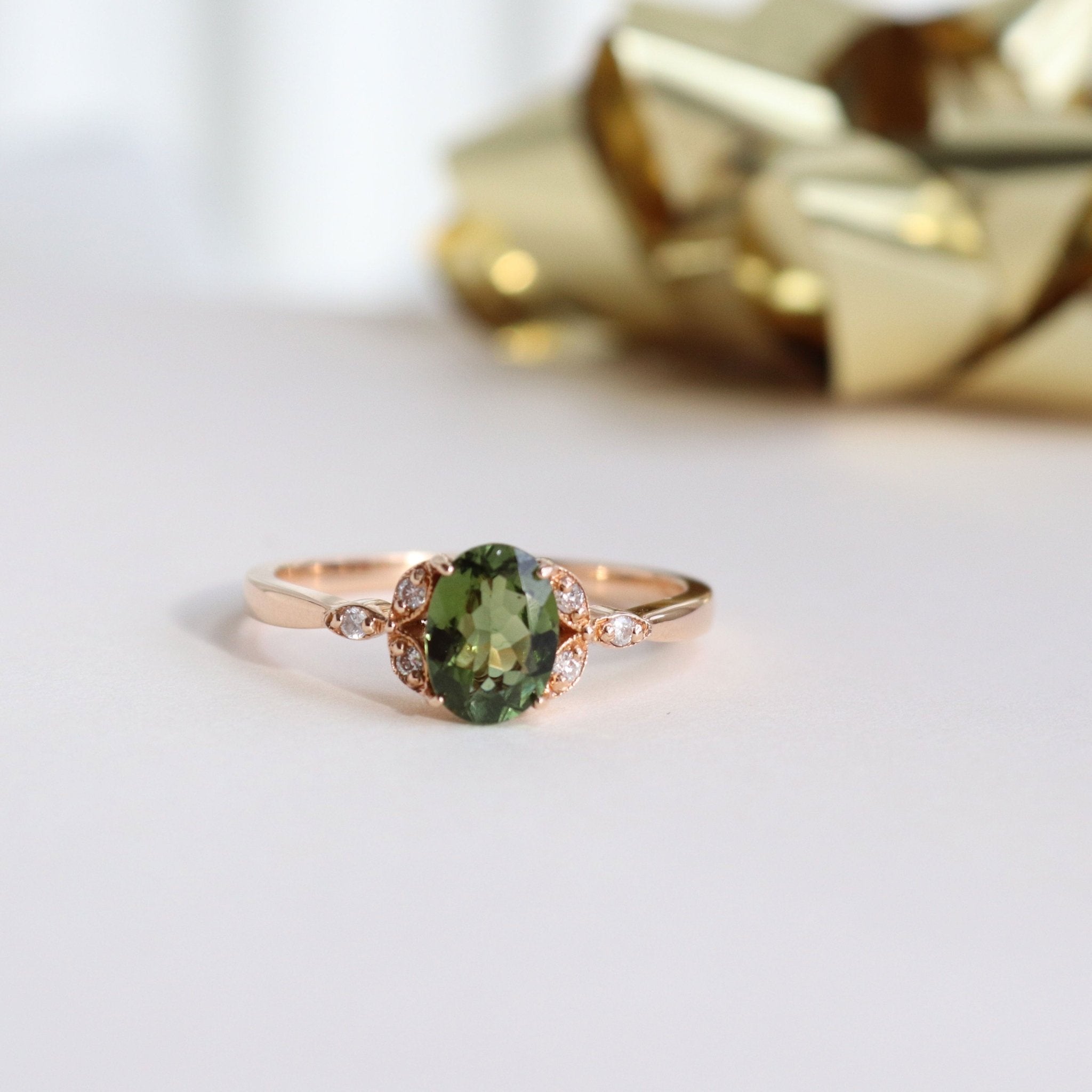 1.00 Karat Oval Yeşil Safir Vintage Pırlantalı Yüzük - RNF0242 | Ronaff Pırlanta | Tektaş Yüzük, Pırlanta Yüzük, Kolye, Küpe