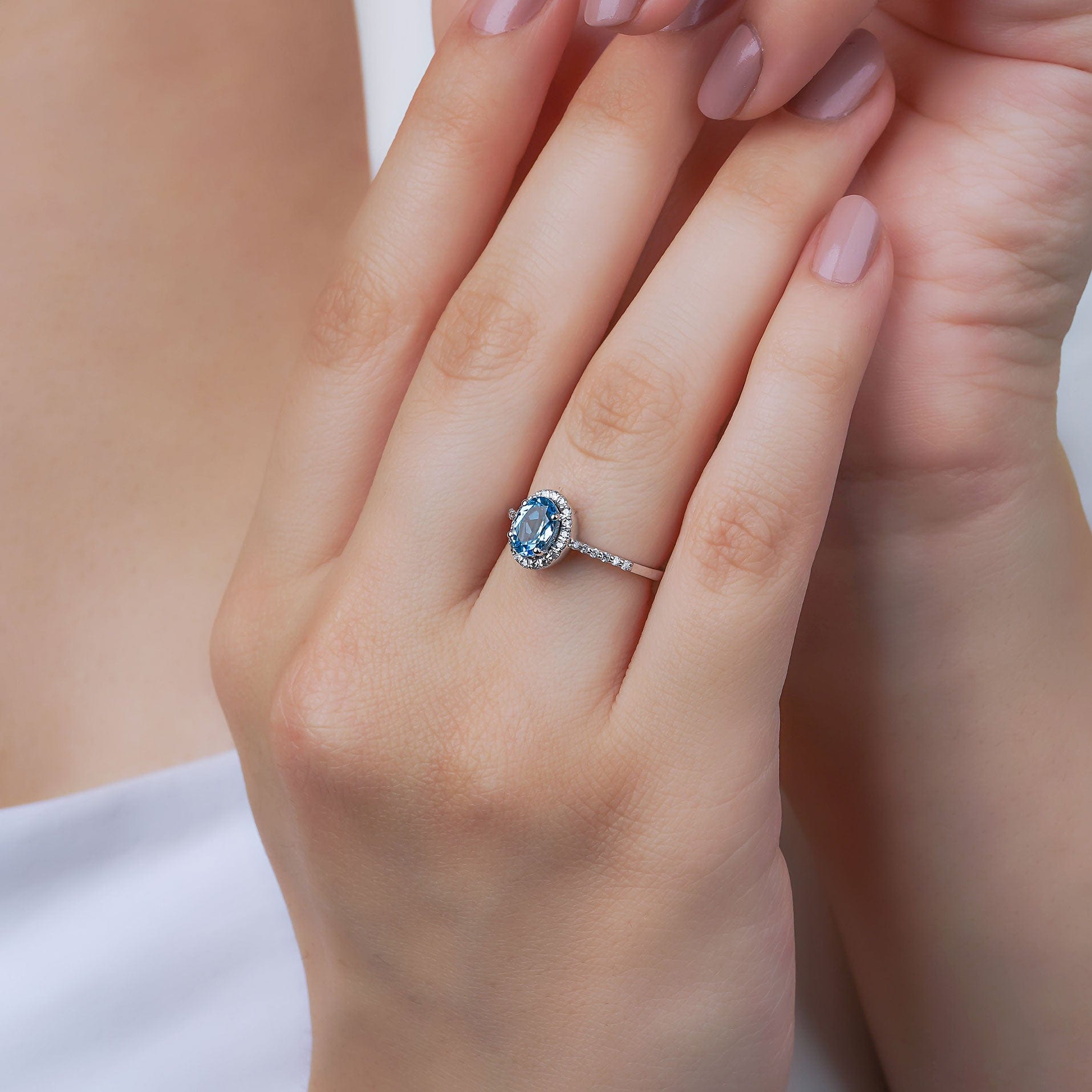 1.62 Karat Oval Mavi Topaz Pırlantalı Yüzük - RNF0252 | Ronaff Pırlanta | Tektaş Yüzük, Pırlanta Yüzük, Kolye, Küpe