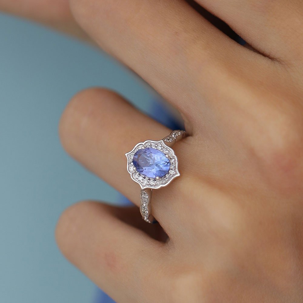 1.65 Karat Oval Tanzanit Pırlantalı Yüzük - RNF0313 | Ronaff Pırlanta | Tektaş Yüzük, Pırlanta Yüzük, Kolye, Küpe