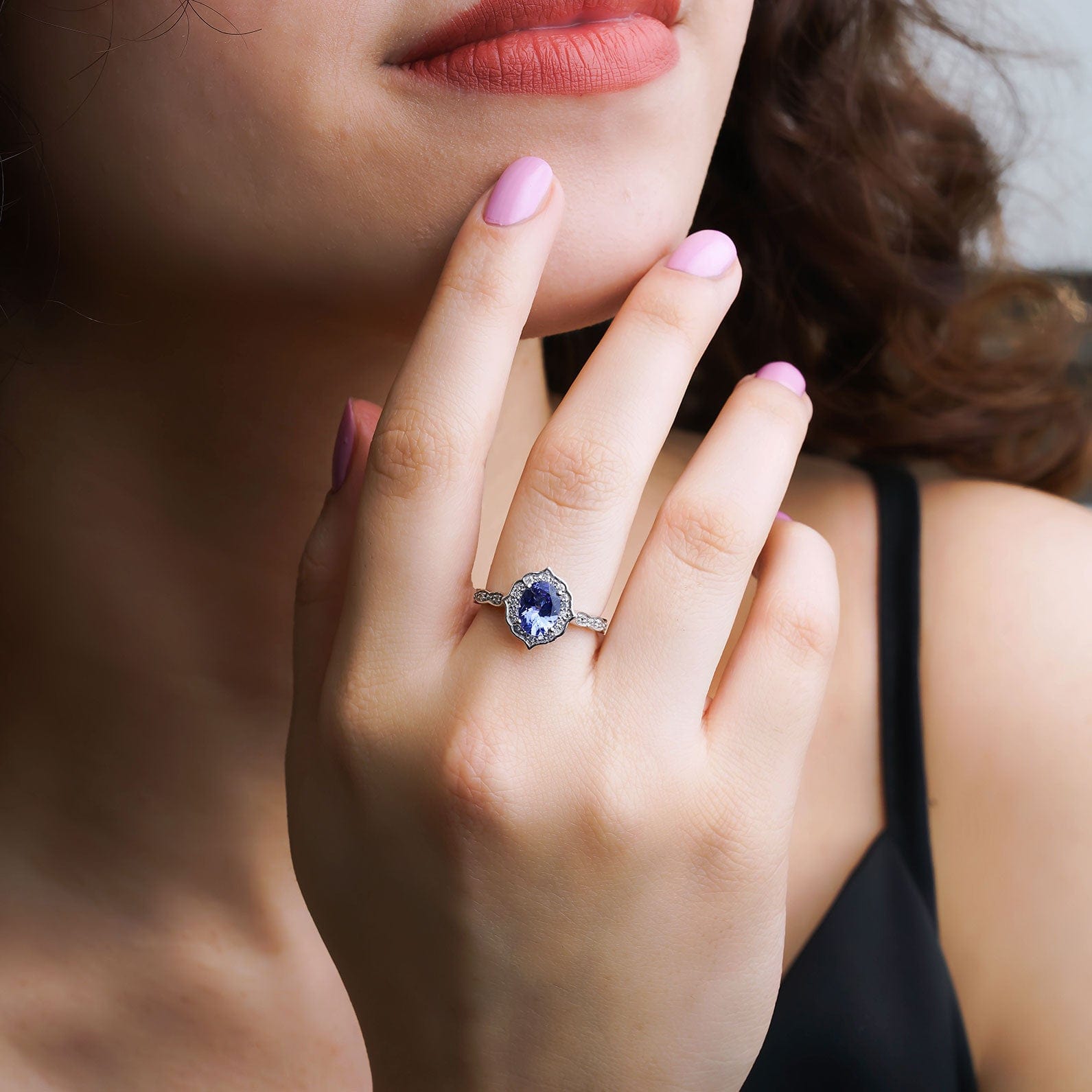 1.65 Karat Oval Tanzanit Pırlantalı Yüzük - RNF0313 | Ronaff Pırlanta | Tektaş Yüzük, Pırlanta Yüzük, Kolye, Küpe