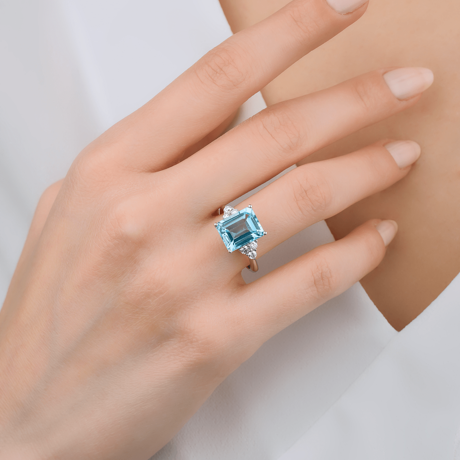5.44 Karat Emerald Kesim Aquamarine Pırlantalı Yüzük - RNF0645 | Ronaff Pırlanta | Tektaş Yüzük, Pırlanta Yüzük, Kolye, Küpe