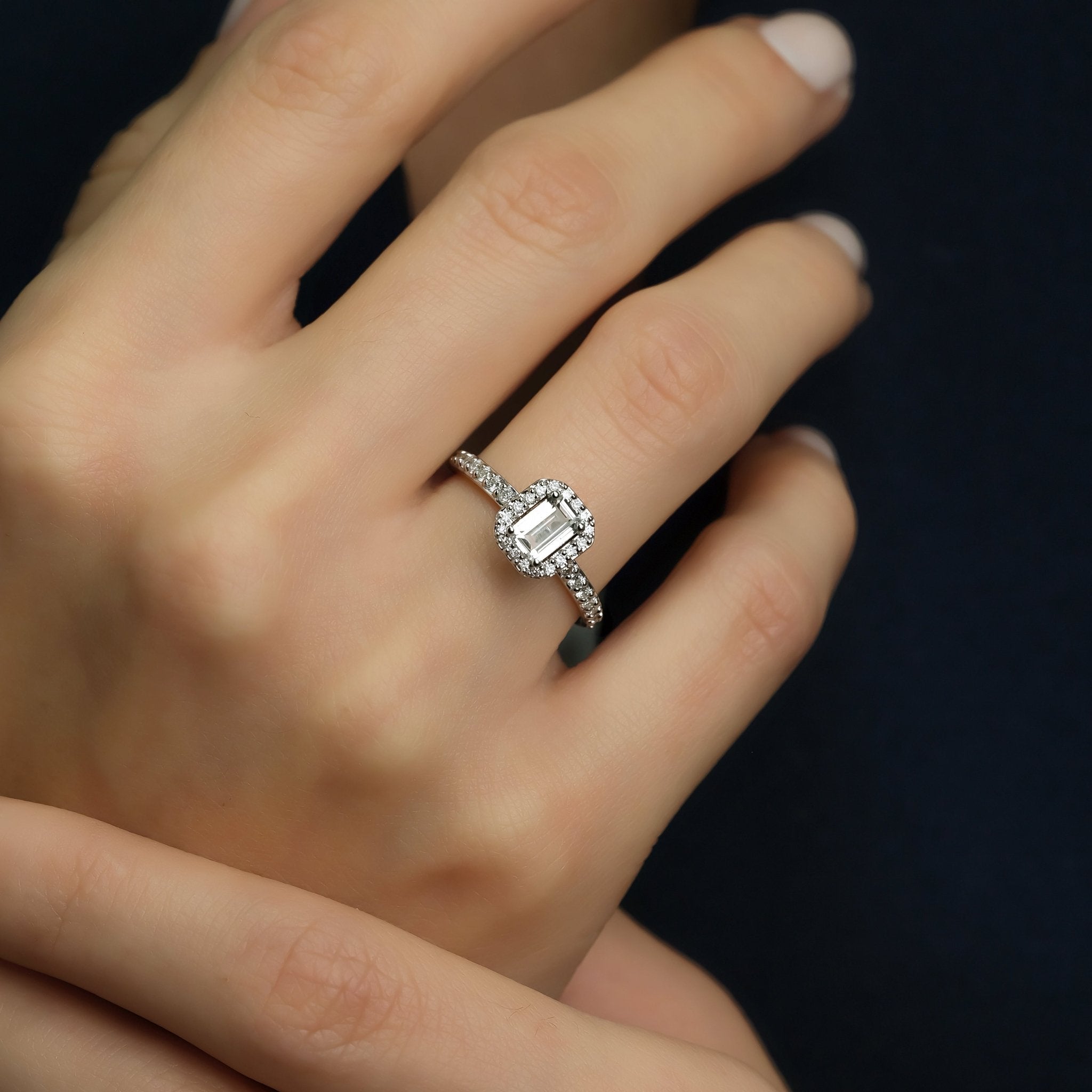 0.62 Karat Emerald Kesim GIA Sertifikalı Tektaş Pırlanta Yüzük - RNF0481 | Ronaff Pırlanta | Tektaş Yüzük, Pırlanta Yüzük, Kolye, Küpe
