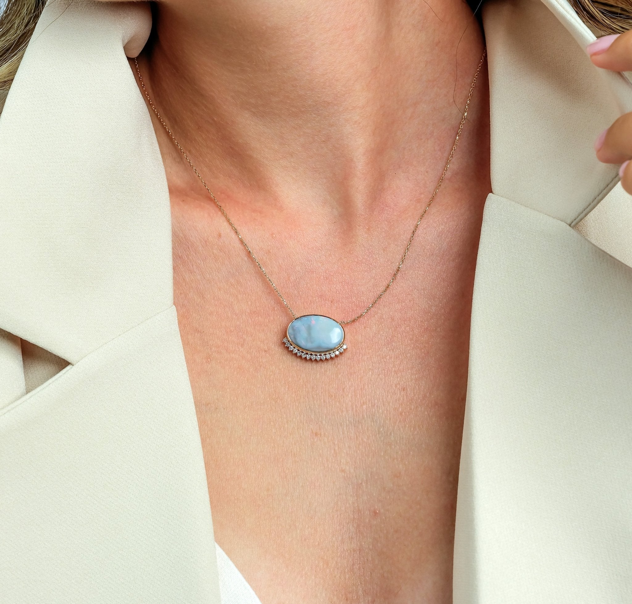 3.84 Karat Natural Opal Taşı & 0.20 Karat Yuvarlak Kesim Pırlanta Tasarım Kolye - RNF0880 | Ronaff Pırlanta | Tektaş Yüzük, Pırlanta Yüzük, Kolye, Küpe