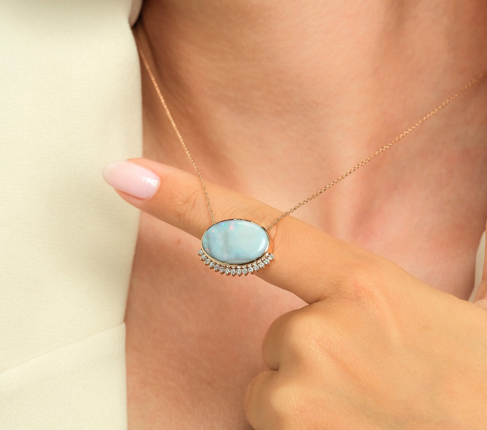 3.84 Karat Natural Opal Taşı & 0.20 Karat Yuvarlak Kesim Pırlanta Tasarım Kolye - RNF0880 | Ronaff Pırlanta | Tektaş Yüzük, Pırlanta Yüzük, Kolye, Küpe