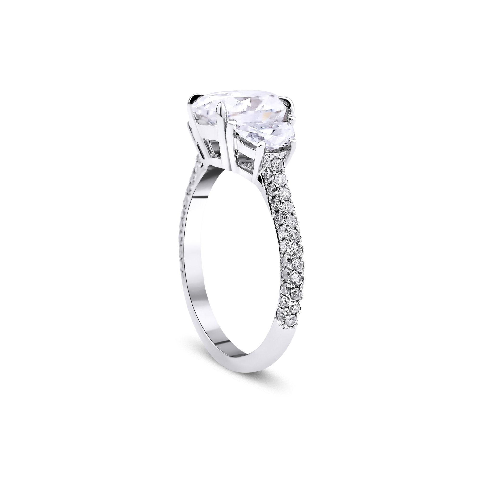 1.50 Karat Oval Merkez & 0.60 Karat Oval Yan & 0.40 Karat Yuvarlak Kenar Pırlanta Tektaş Yüzük - RNF0869 | Ronaff Pırlanta | Tektaş Yüzük, Pırlanta Yüzük, Kolye, Küpe