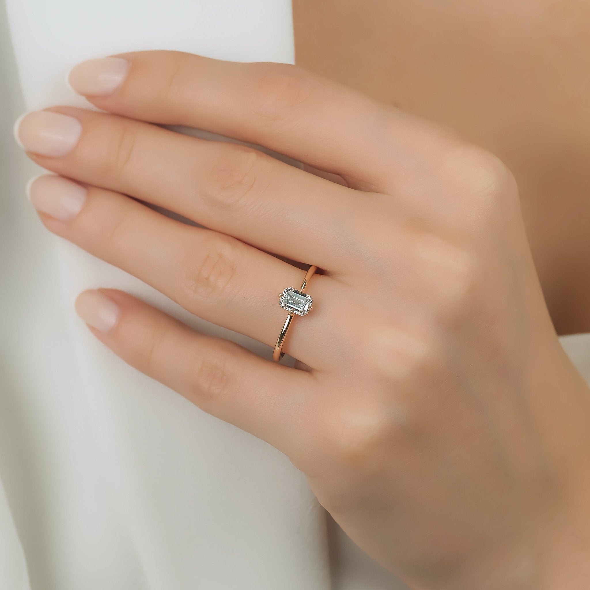 0.80 Karat Elegante GIA/HRD Sertifikalı Emerald Kesim Tektaş Pırlanta Yüzük - RNF0560 | Ronaff Pırlanta | Tektaş Yüzük, Pırlanta Yüzük, Kolye, Küpe