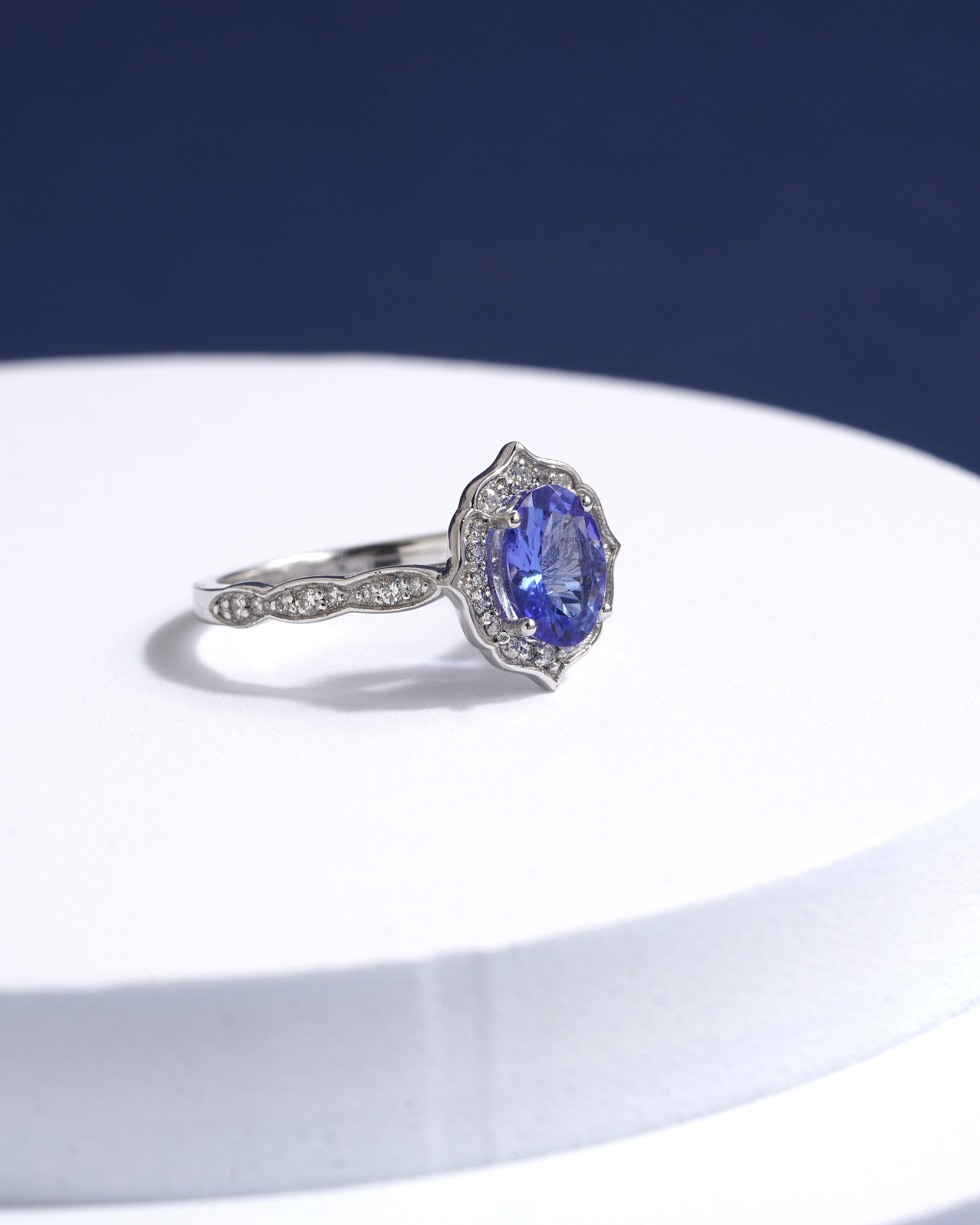 1.65 Karat Oval Tanzanit Pırlantalı Yüzük - RNF0313 | Ronaff Pırlanta | Tektaş Yüzük, Pırlanta Yüzük, Kolye, Küpe