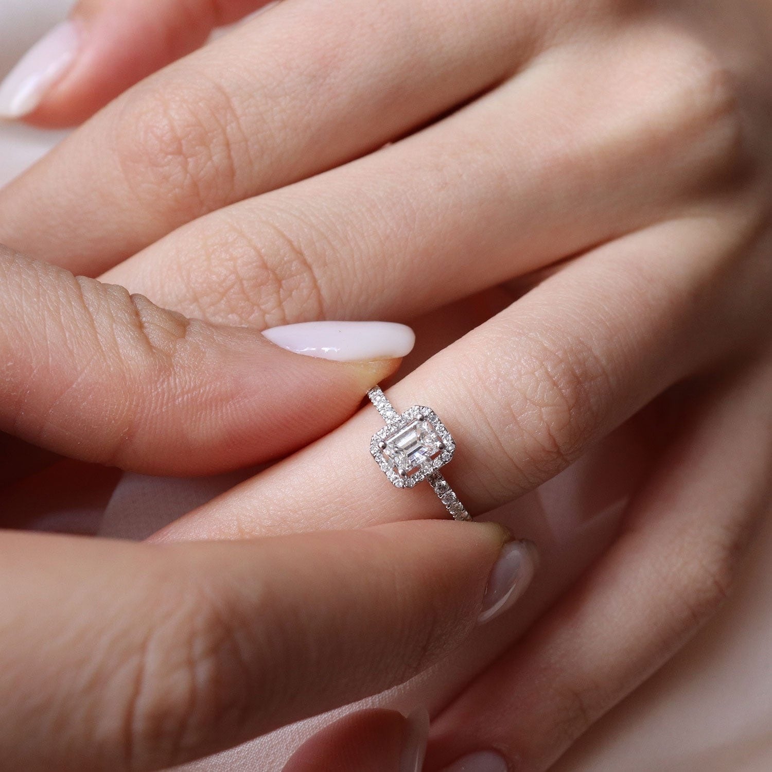 0.62 Karat Emerald Kesim GIA Sertifikalı Tektaş Pırlanta Yüzük - RNF0481 | Ronaff Pırlanta | Tektaş Yüzük, Pırlanta Yüzük, Kolye, Küpe