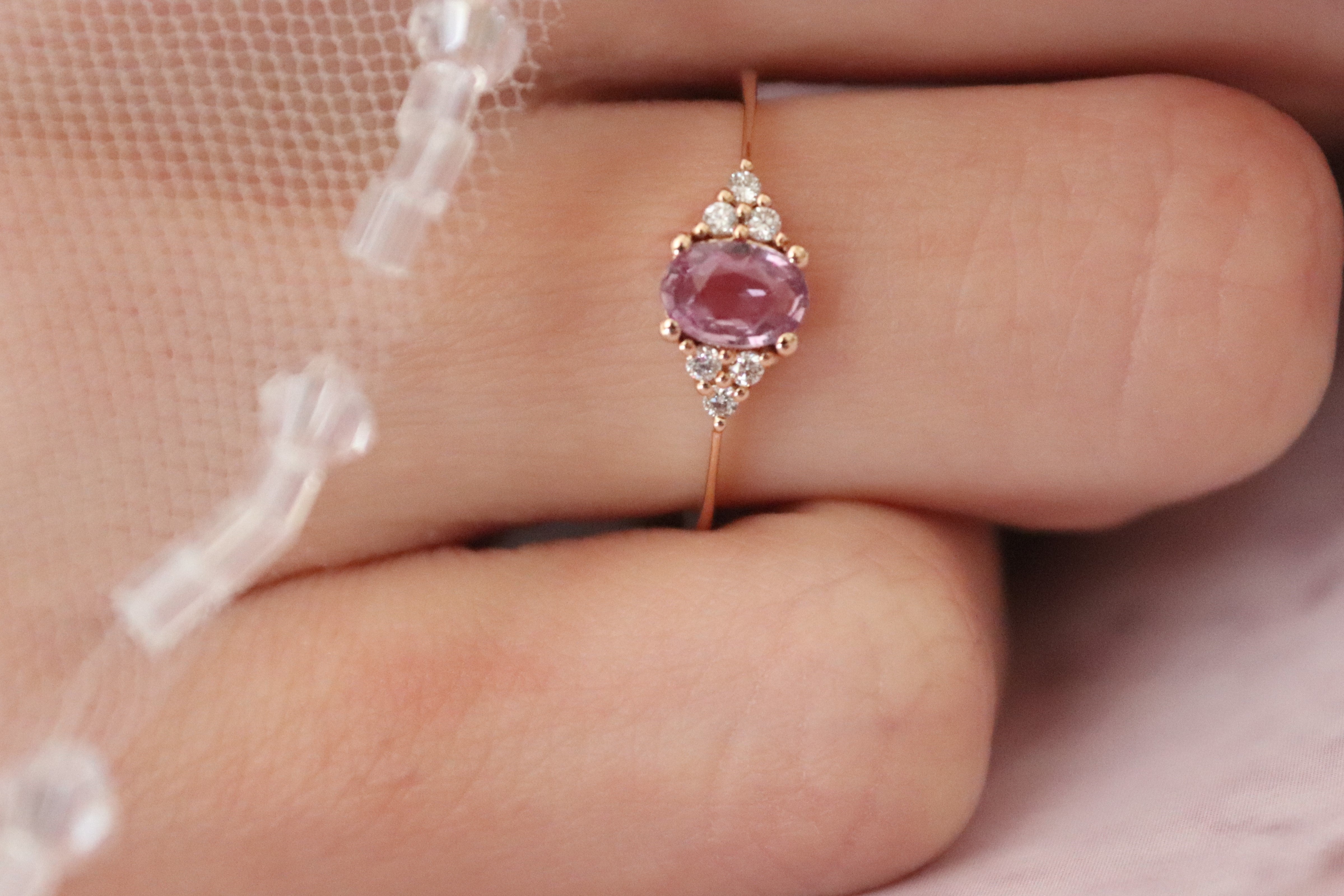 1.00 Karat Oval Pembe Safir Pırlanta Yüzük - RNF0444 | Ronaff Pırlanta | Tektaş Yüzük, Pırlanta Yüzük, Kolye, Küpe