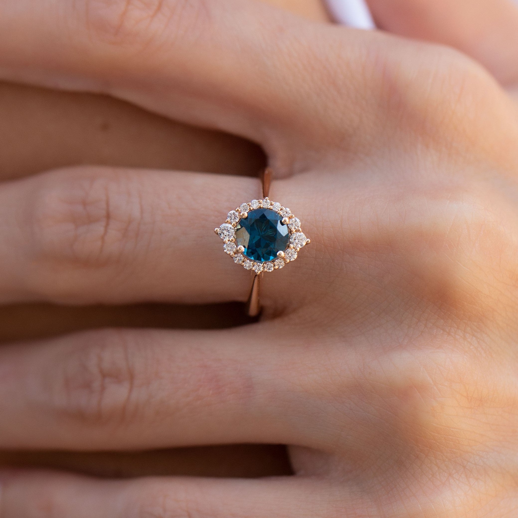 1.67 Karat London Blue Topaz Pırlantalı Yüzük - RNF0140 | Ronaff Pırlanta | Tektaş Yüzük, Pırlanta Yüzük, Kolye, Küpe