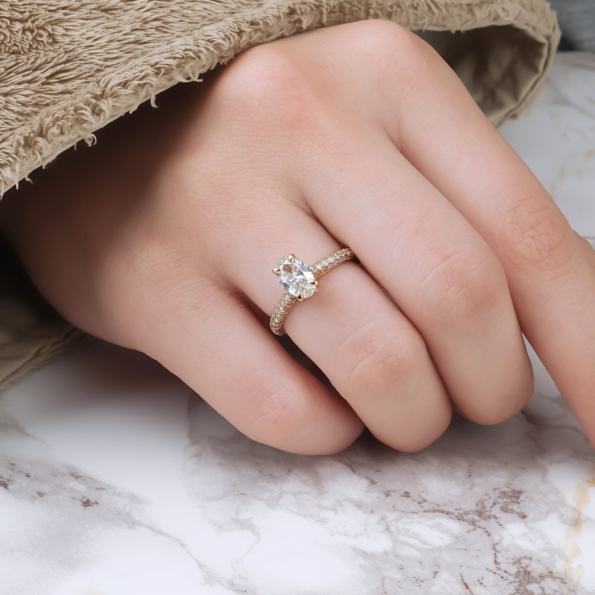 0.80 Karat Oval & 0.40 Karat Özel Tasarım GIA/HRD Sertifikalı Tektaş Pırlanta Yüzük - RNF0128 | Ronaff Pırlanta | Tektaş Yüzük, Pırlanta Yüzük, Kolye, Küpe