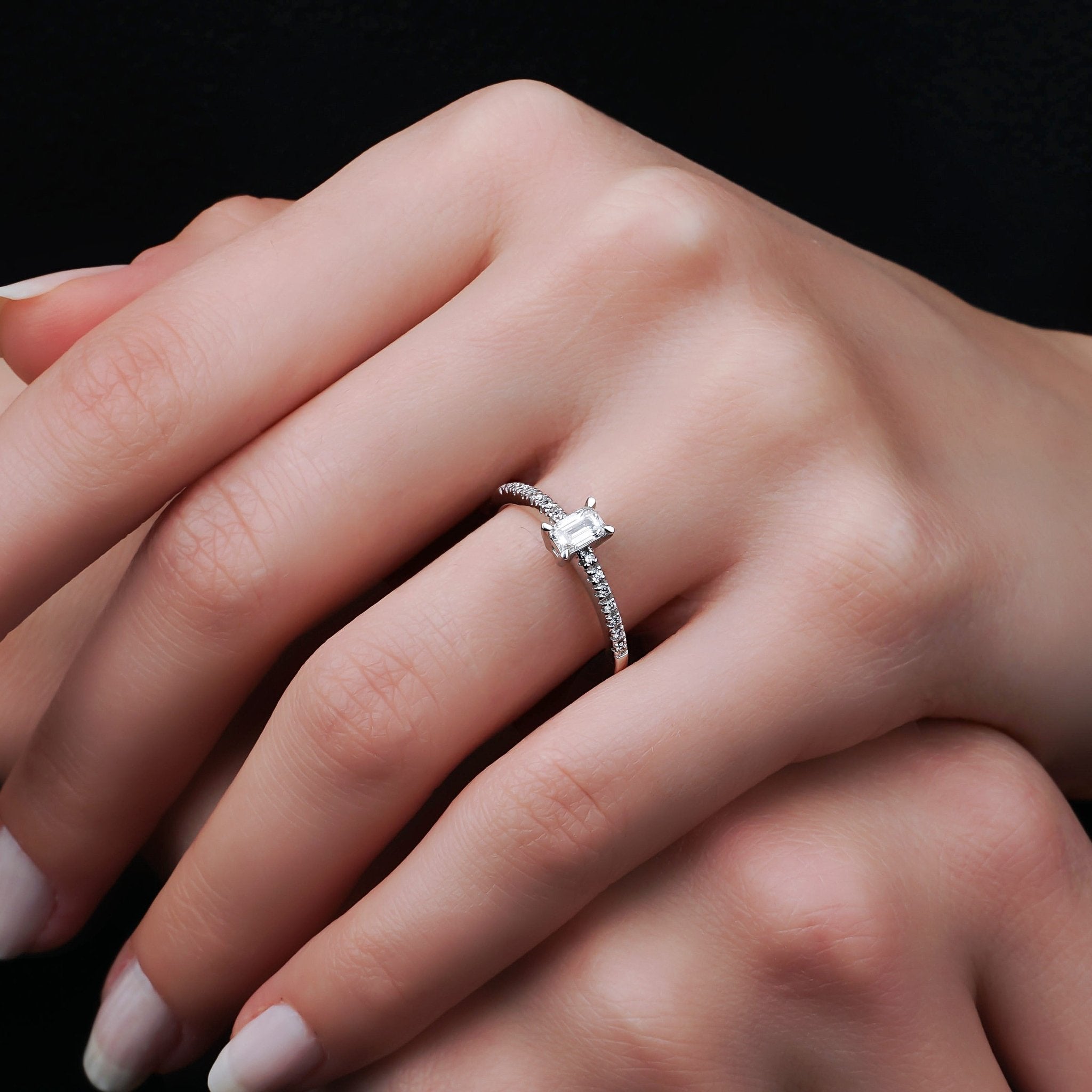 0.46 Karat Emerald Kesim HRD Sertifikalı Pırlanta Tektaş Yüzük - RNF0228 | Ronaff Pırlanta | Tektaş Yüzük, Pırlanta Yüzük, Kolye, Küpe