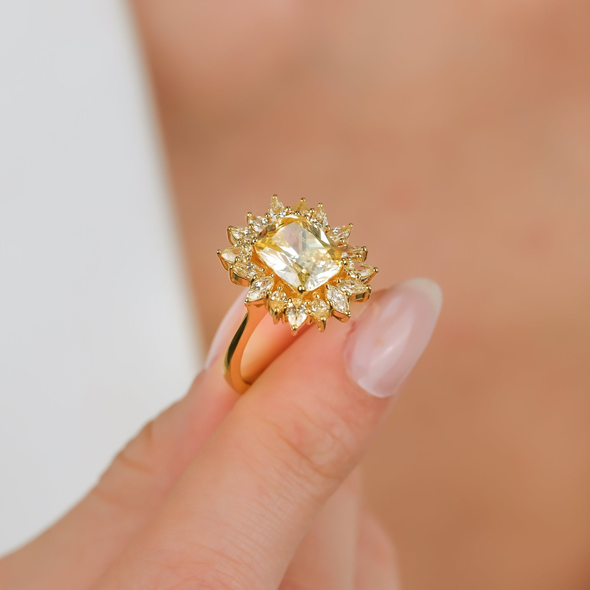 3.28 Karat Quartz & 1.28 Karat Sarı Safir Özel Tasarım Vintage Yüzük - RNF0814 | Ronaff Pırlanta | Tektaş Yüzük, Pırlanta Yüzük, Kolye, Küpe