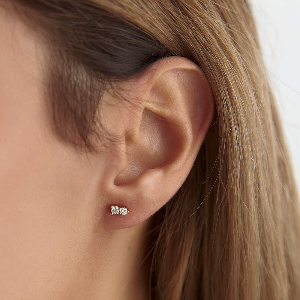 0.08 Karat Yuvarlak Kesim İki Taşlı Pırlanta Küpe - RNF0854 | Ronaff Pırlanta | Tektaş Yüzük, Pırlanta Yüzük, Kolye, Küpe