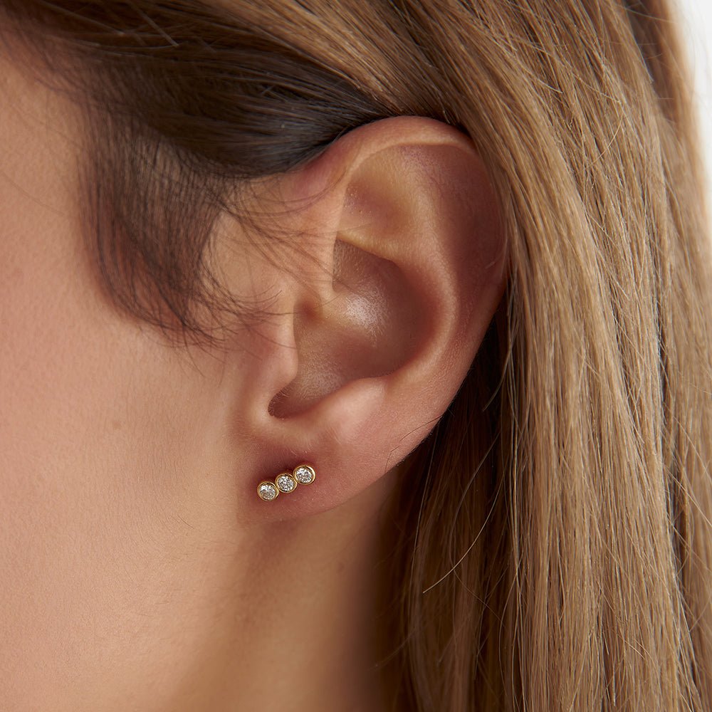 0.09 Karat Yuvarlak Kesim Üç Taşlı Küpe - RNF0853 | Ronaff Pırlanta | Tektaş Yüzük, Pırlanta Yüzük, Kolye, Küpe