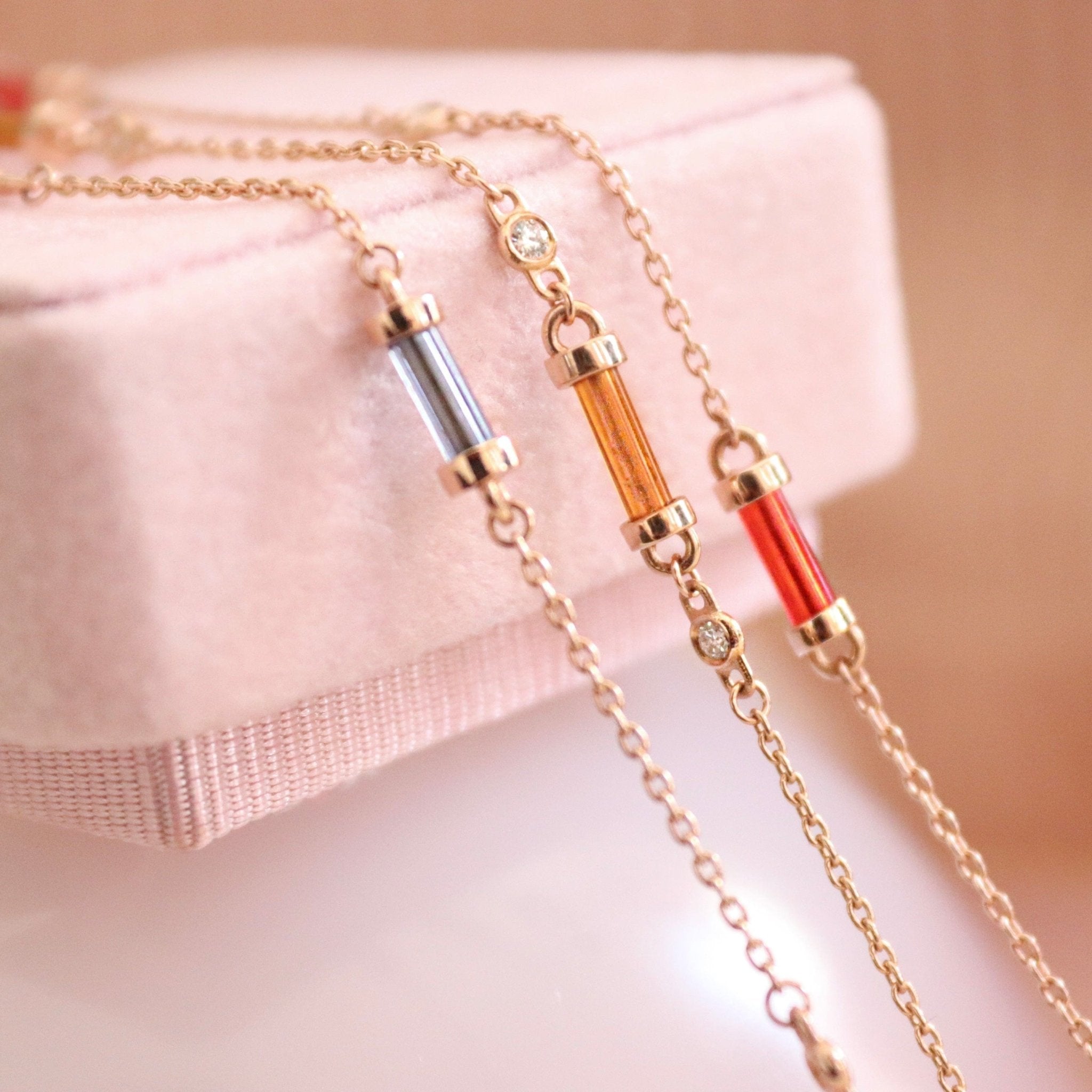 0.14 Karat Pırlantalı Renkli Kolye - RNF0511 | Ronaff Pırlanta | Tektaş Yüzük, Pırlanta Yüzük, Kolye, Küpe