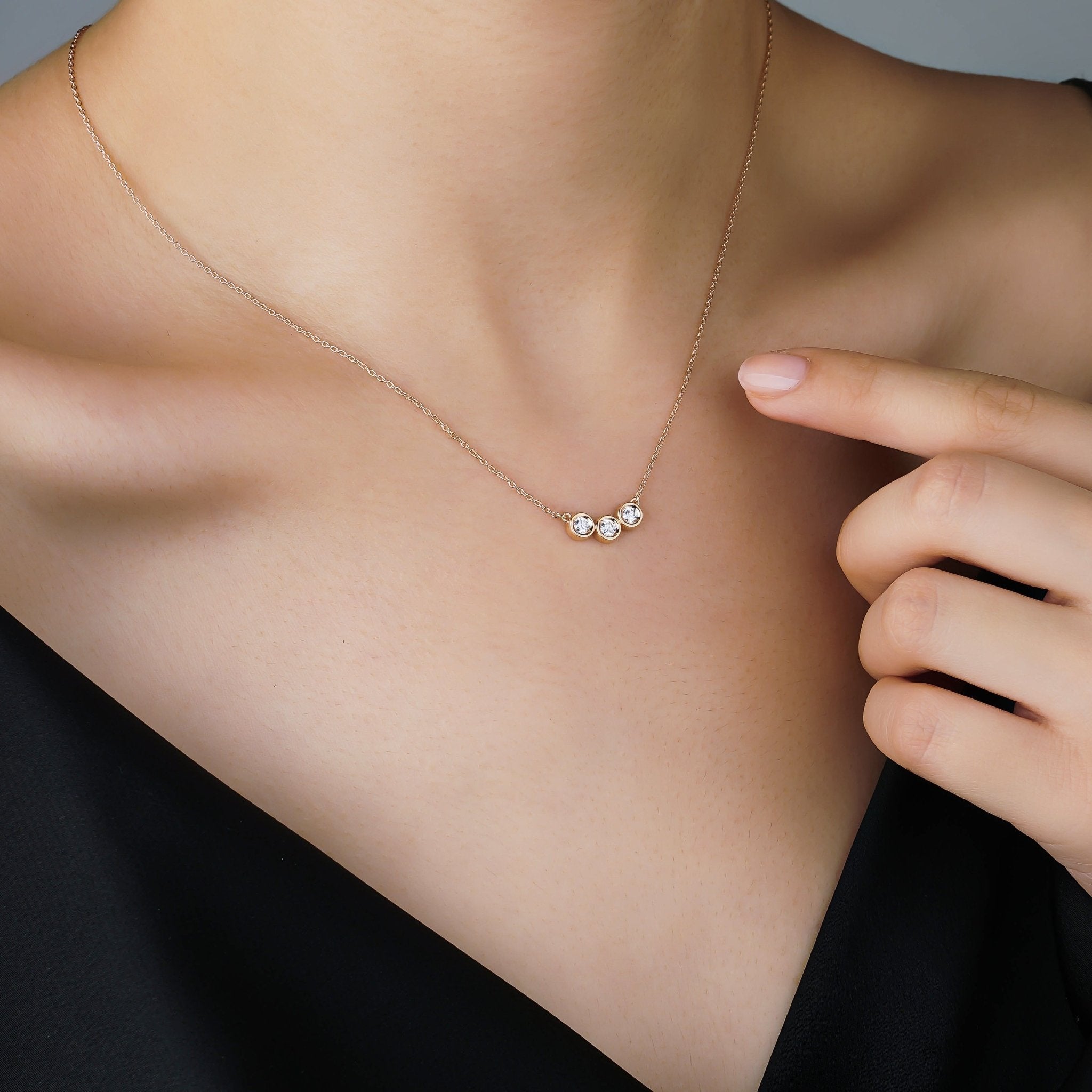 0.24 Karat Üçtaş Pırlanta Kolye - RNF0372 | Ronaff Pırlanta | Tektaş Yüzük, Pırlanta Yüzük, Kolye, Küpe