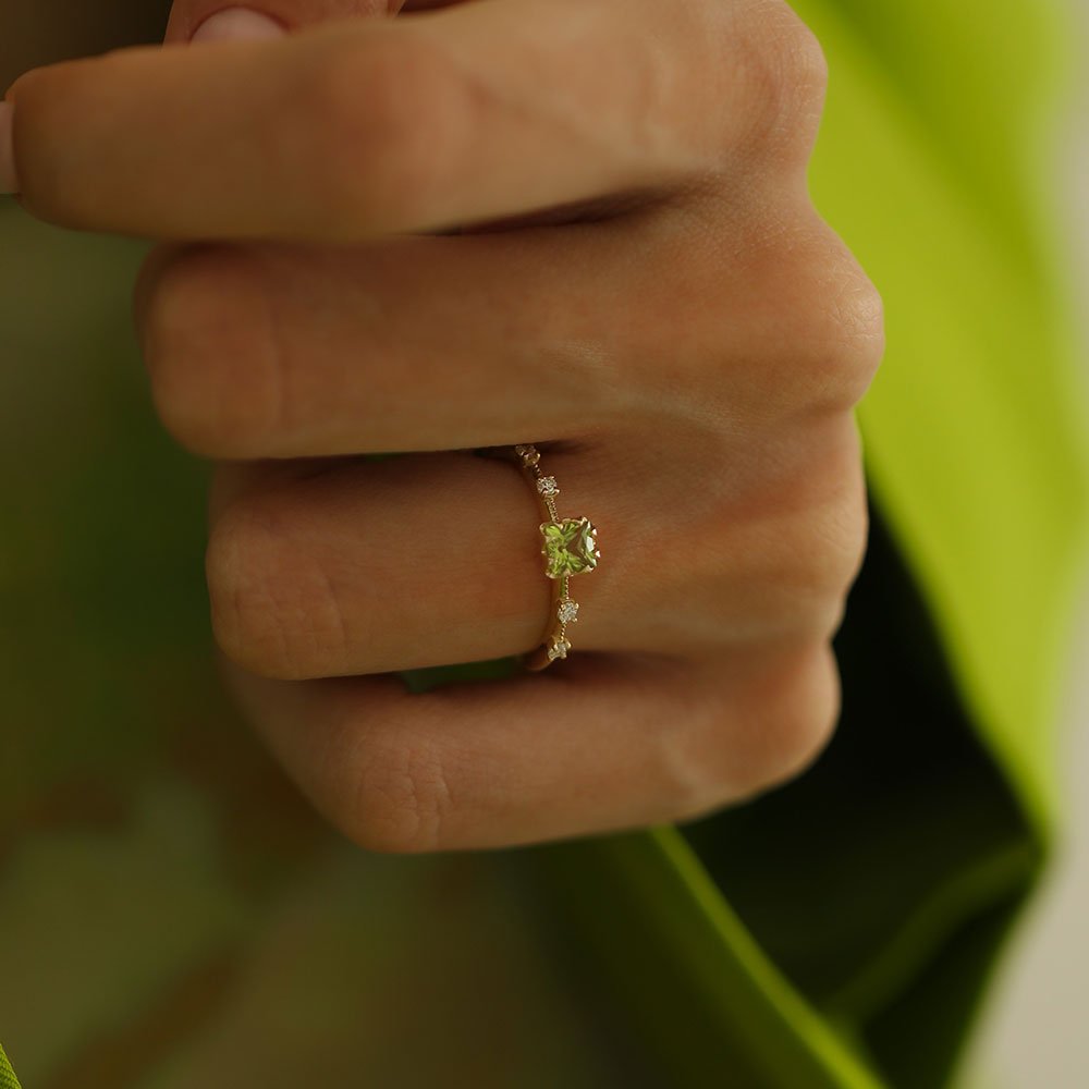 0.42 Karat Prenses Kesim Peridot Pırlantalı Yüzük - RNF0244 | Ronaff Pırlanta | Tektaş Yüzük, Pırlanta Yüzük, Kolye, Küpe