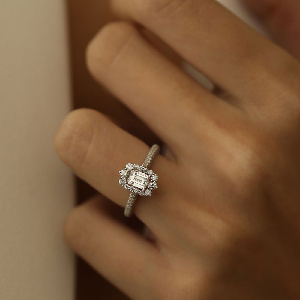 0.54 Karat Emerald & 0.52 Karat Yuvarlak Kesim GIA/HRD Sertifikalı Tektaş Pırlanta Yüzük - RNF0870 | Ronaff Pırlanta | Tektaş Yüzük, Pırlanta Yüzük, Kolye, Küpe