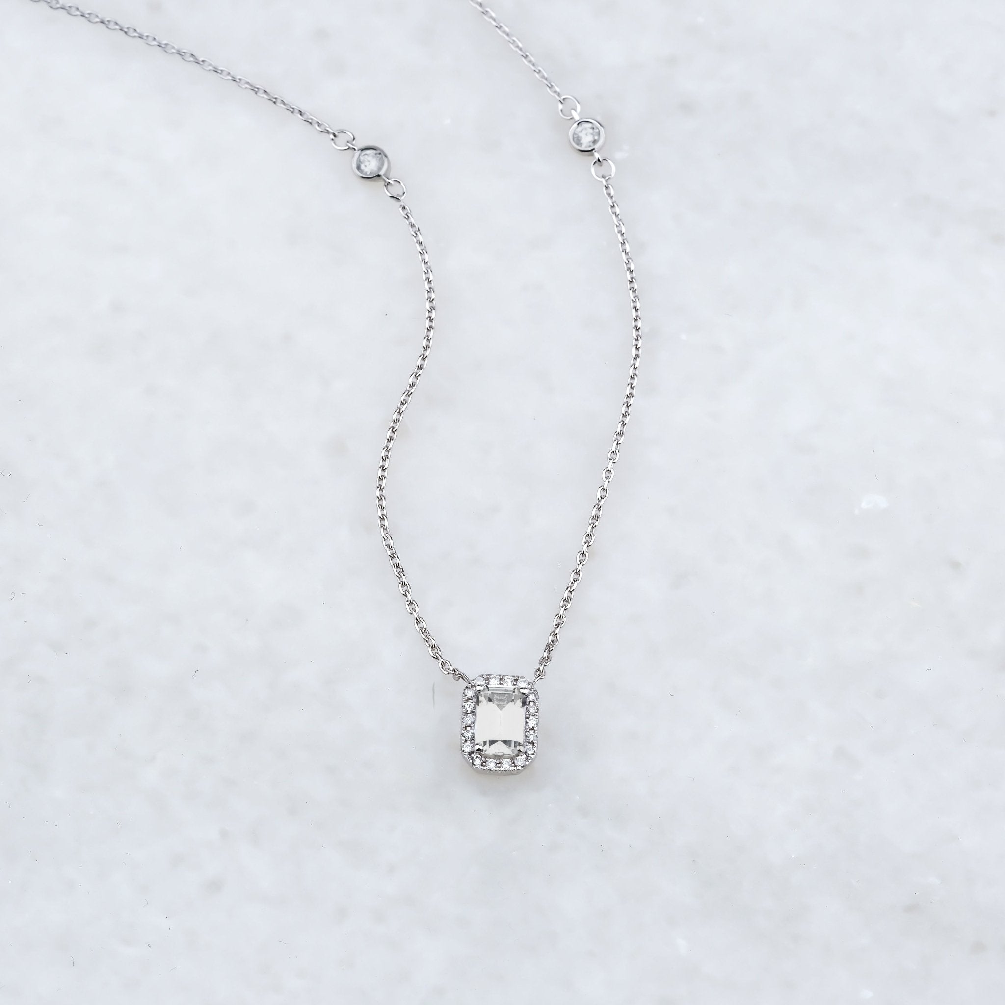 0.56 Karat Emerald Kesim Pırlanta Kolye - RNF0589 | Ronaff Pırlanta | Tektaş Yüzük, Pırlanta Yüzük, Kolye, Küpe