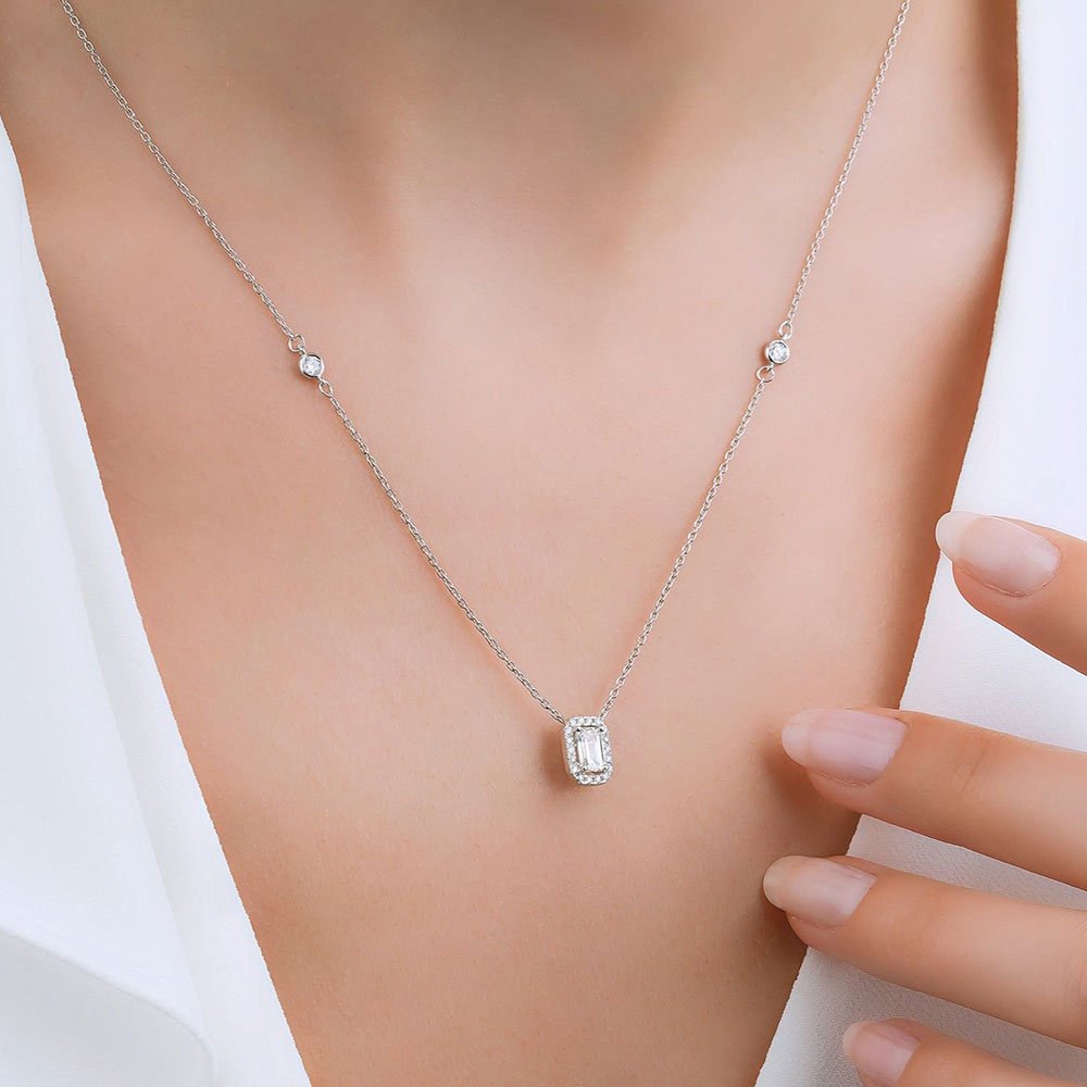 0.56 Karat Emerald Kesim Pırlanta Kolye - RNF0589 | Ronaff Pırlanta | Tektaş Yüzük, Pırlanta Yüzük, Kolye, Küpe