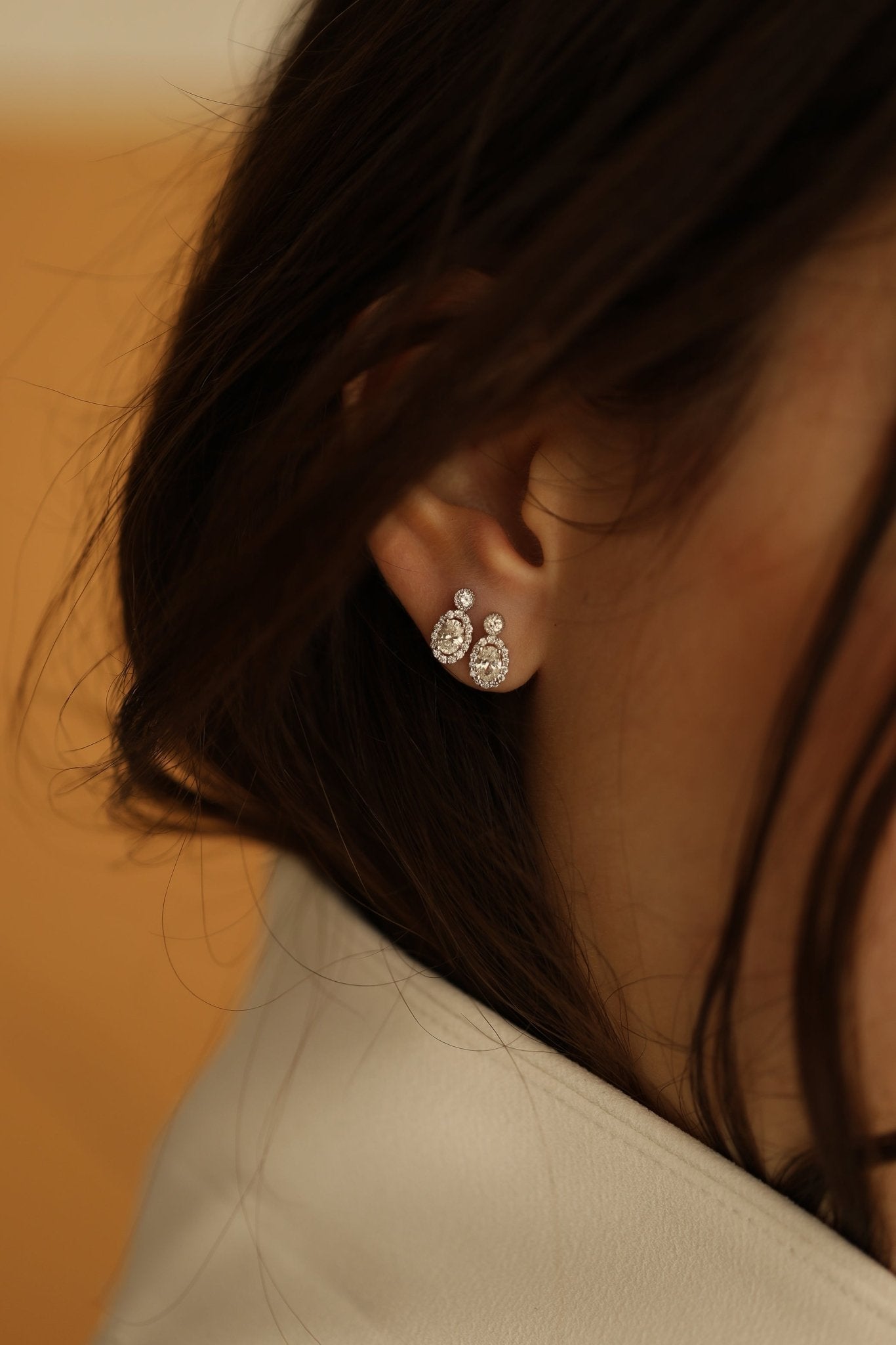 0.40 Karat Oval Kesim & 0.20 Karat Yuvarlak Kesim Pırlanta Küpe - RNF0679 | Ronaff Pırlanta | Tektaş Yüzük, Pırlanta Yüzük, Kolye, Küpe