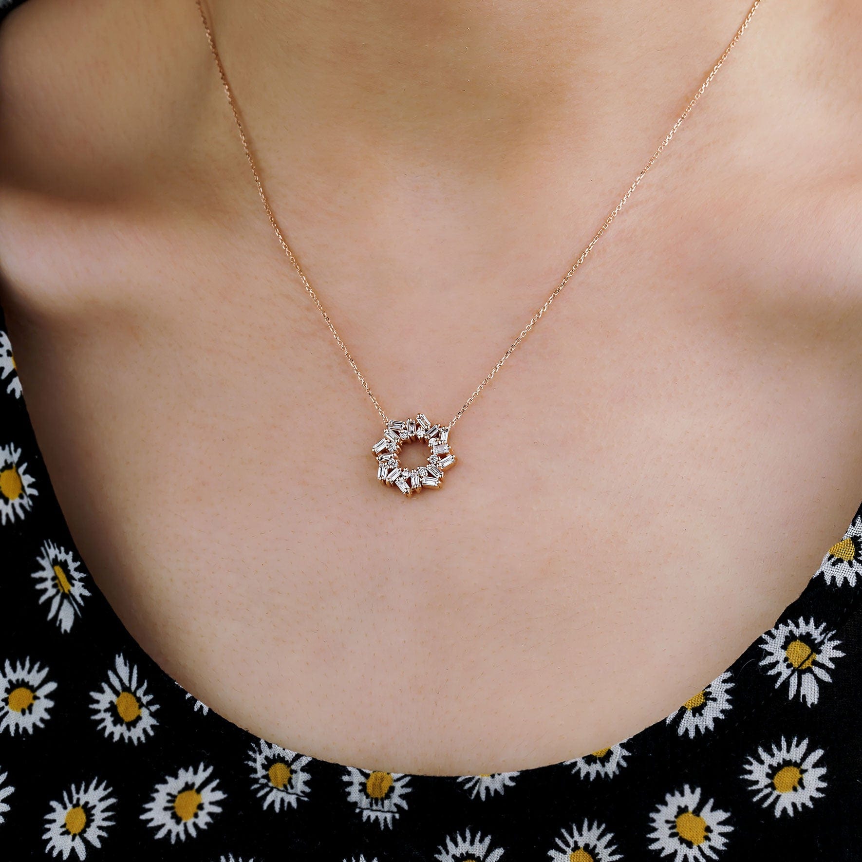 0.80 Karat Baget Pırlantalı Tasarım Kolye - RNF0378 | Ronaff Pırlanta | Tektaş Yüzük, Pırlanta Yüzük, Kolye, Küpe