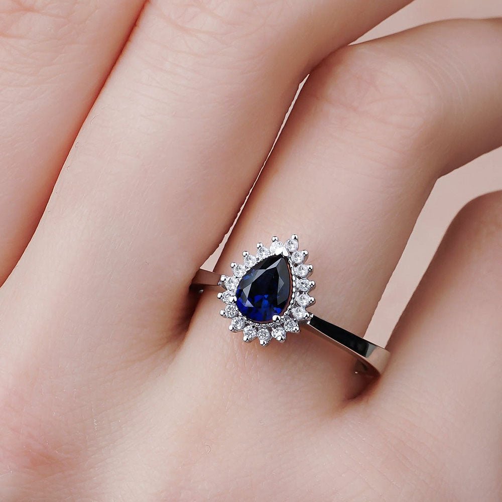 1.00 Karat Damla Kesim Safir Pırlantalı Yüzük - RNF0382 | Ronaff Pırlanta | Tektaş Yüzük, Pırlanta Yüzük, Kolye, Küpe