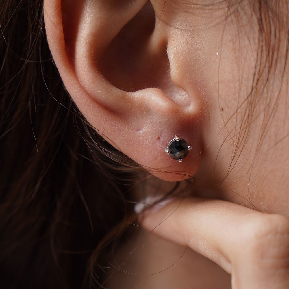 1.00 Karat Siyah Elmas Tektaş Küpe - RNF0651 | Ronaff Pırlanta | Tektaş Yüzük, Pırlanta Yüzük, Kolye, Küpe