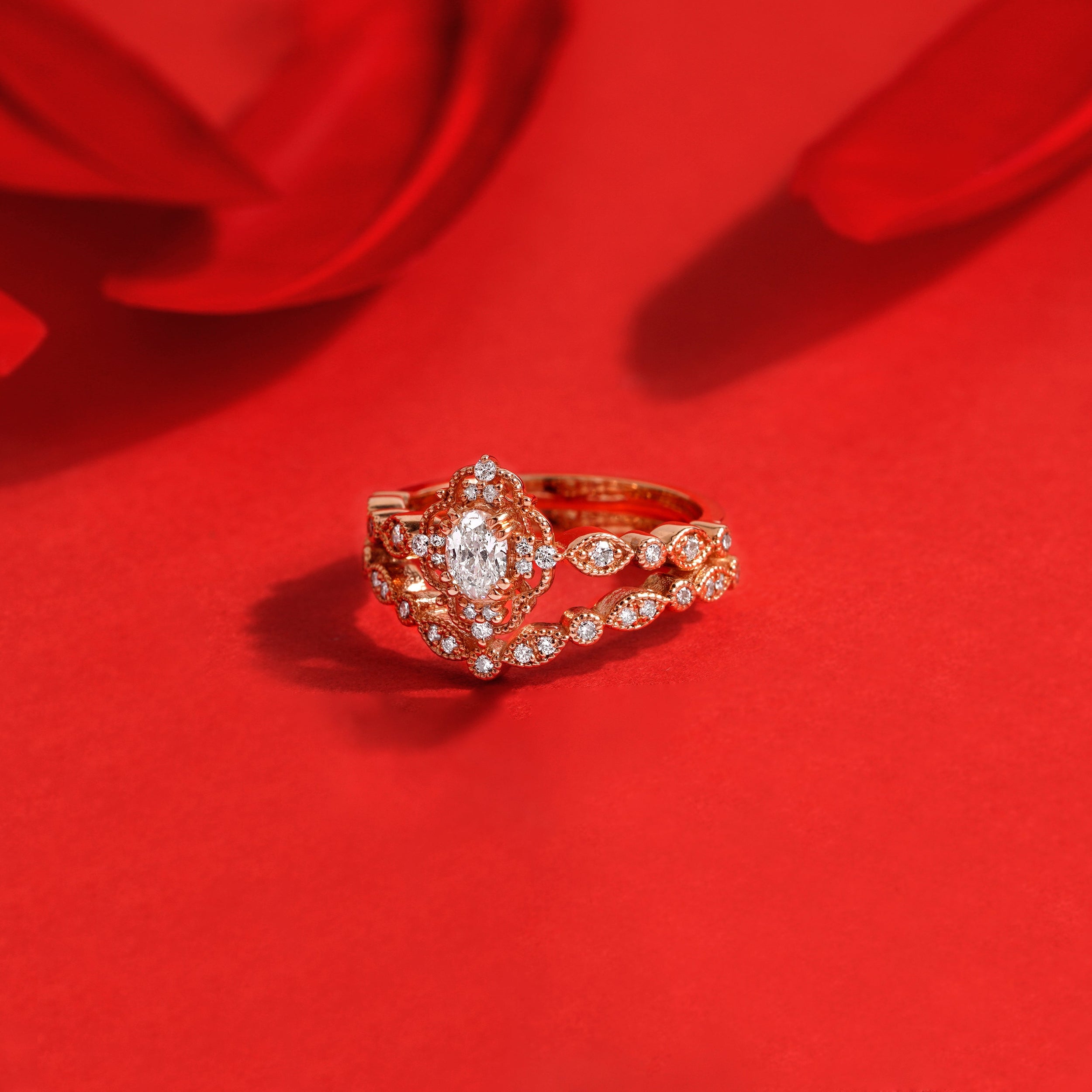 0.30 Karat Oval & 0.20 Karat Kenar Pırlantalı Tasarım Tektaş Yüzük - RNF0833 | Ronaff Pırlanta | Tektaş Yüzük, Pırlanta Yüzük, Kolye, Küpe