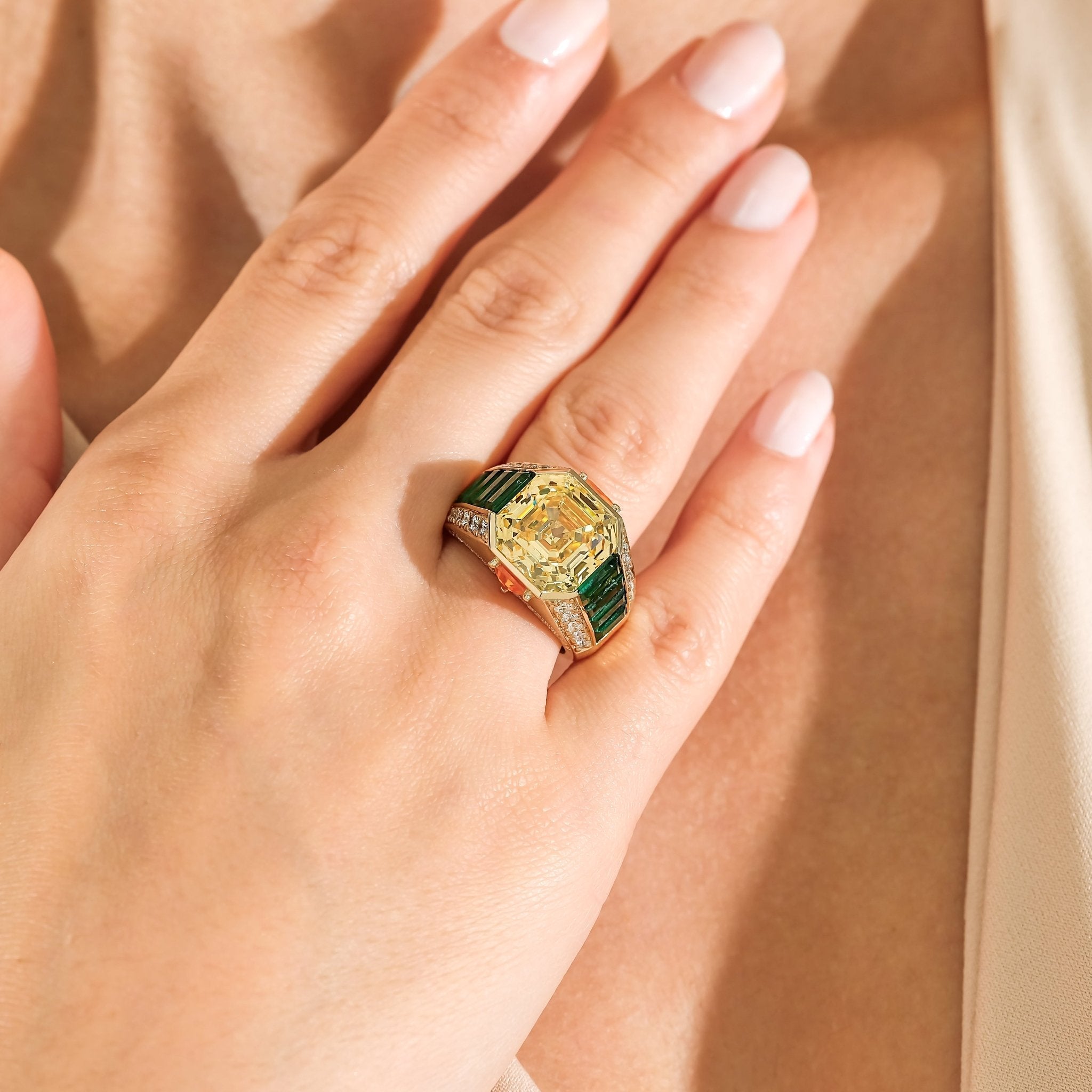 6.88 Karat Naturel Quartz & 2.56 Karat Naturel Özel Kesim Peridot & 1.48 Karat Pırlanta Tasarım Yüzük - RNF0916 | Ronaff Pırlanta | Tektaş Yüzük, Pırlanta Yüzük, Kolye, Küpe