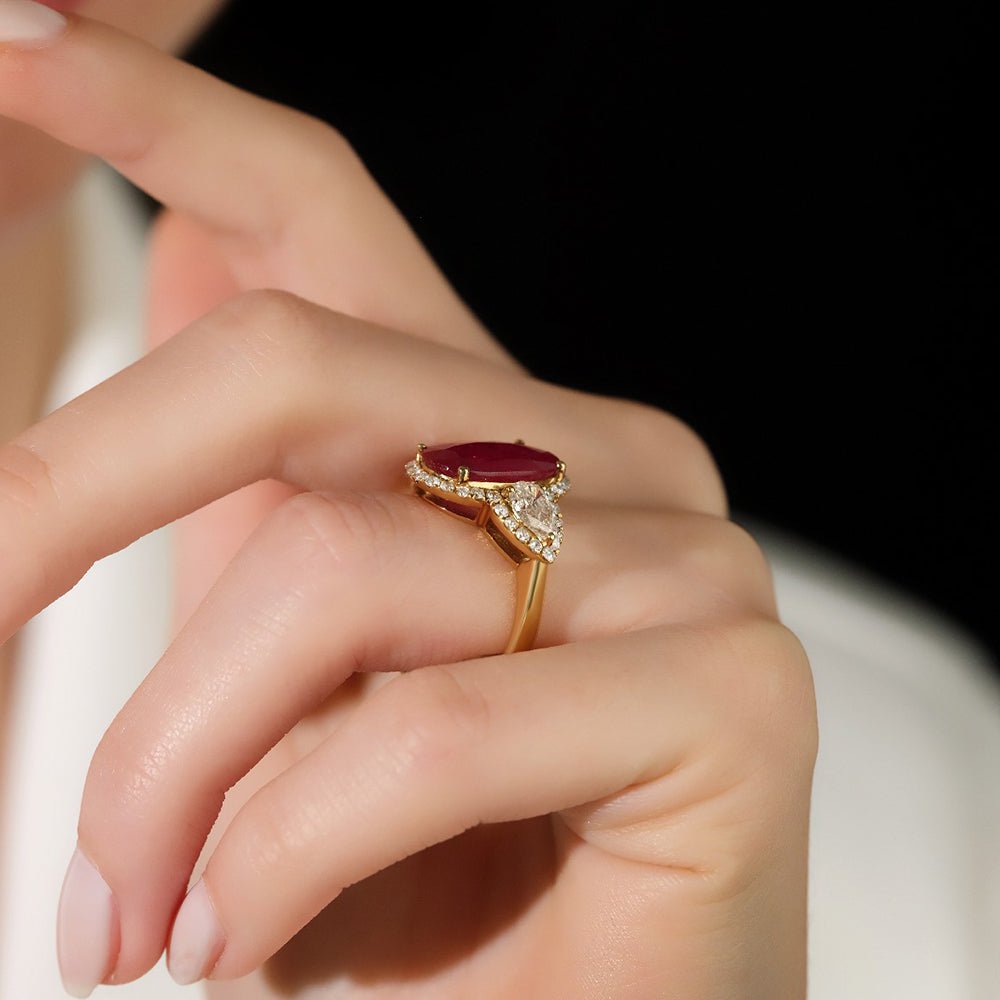 7.73 Karat Yakut & 0.60 Karat Damla & 0.28 Karat Yuvarlak Pırlanta Özel Tasarım Yüzük - RNF0963 | Ronaff Pırlanta | Tektaş Yüzük, Pırlanta Yüzük, Kolye, Küpe