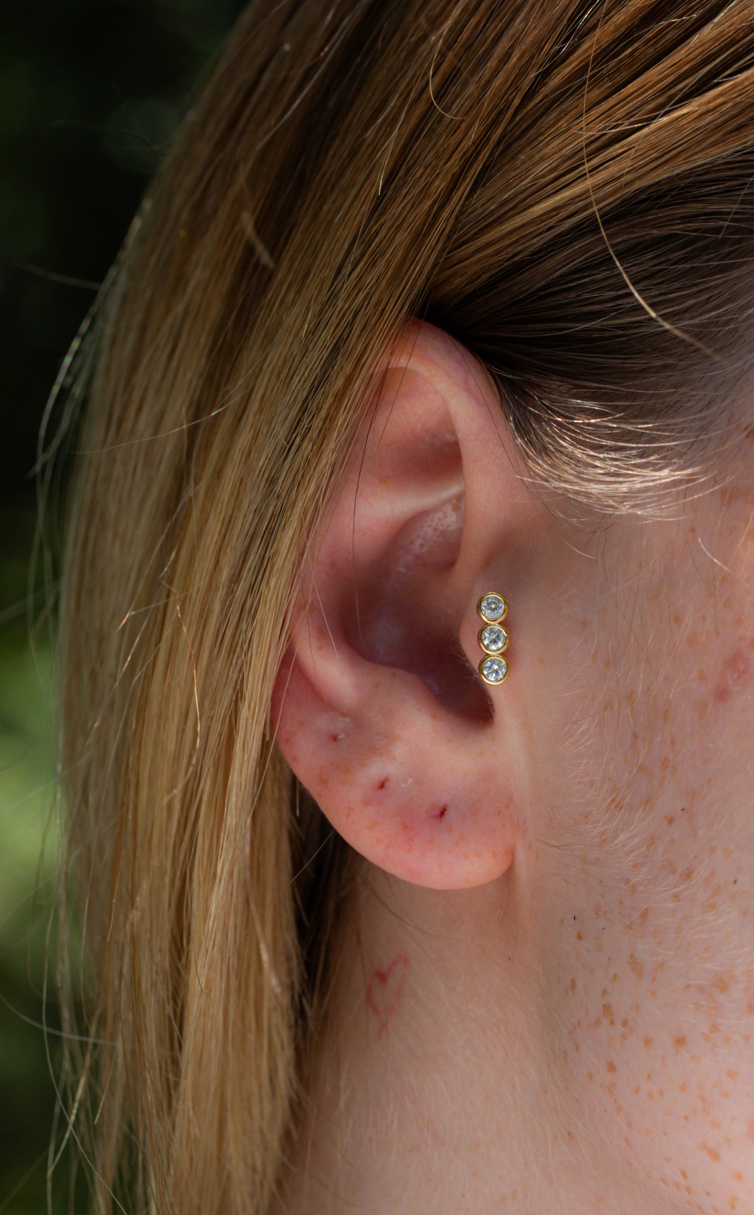 0.09 Karat Yuvarlak Kesim Üç Taşlı Küpe - RNF0853 | Ronaff Pırlanta | Tektaş Yüzük, Pırlanta Yüzük, Kolye, Küpe