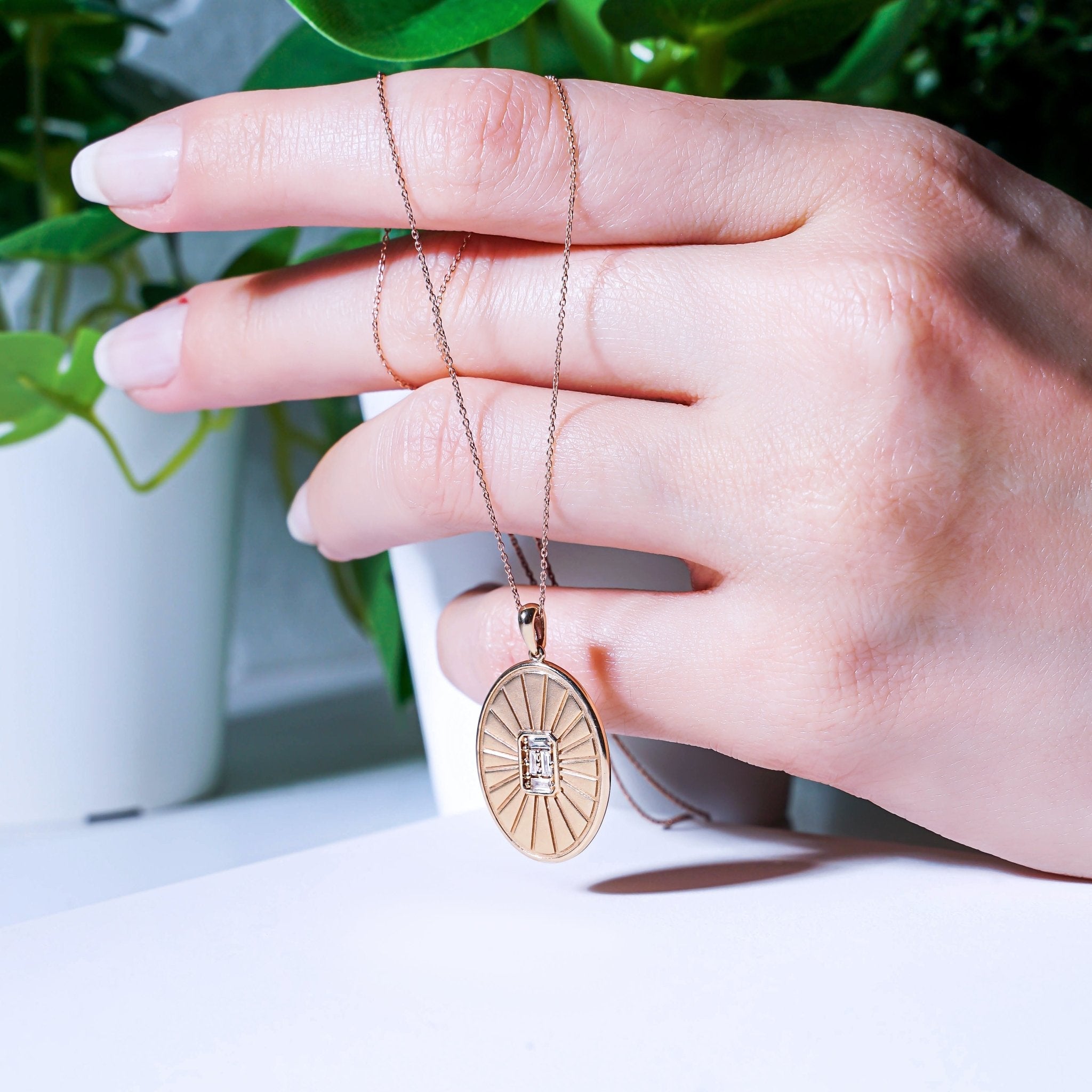 0.16 Karat Baget Pırlantalı Özel Tasarım Levha Vintage Kolye - RNF0347 | Ronaff Pırlanta | Tektaş Yüzük, Pırlanta Yüzük, Kolye, Küpe