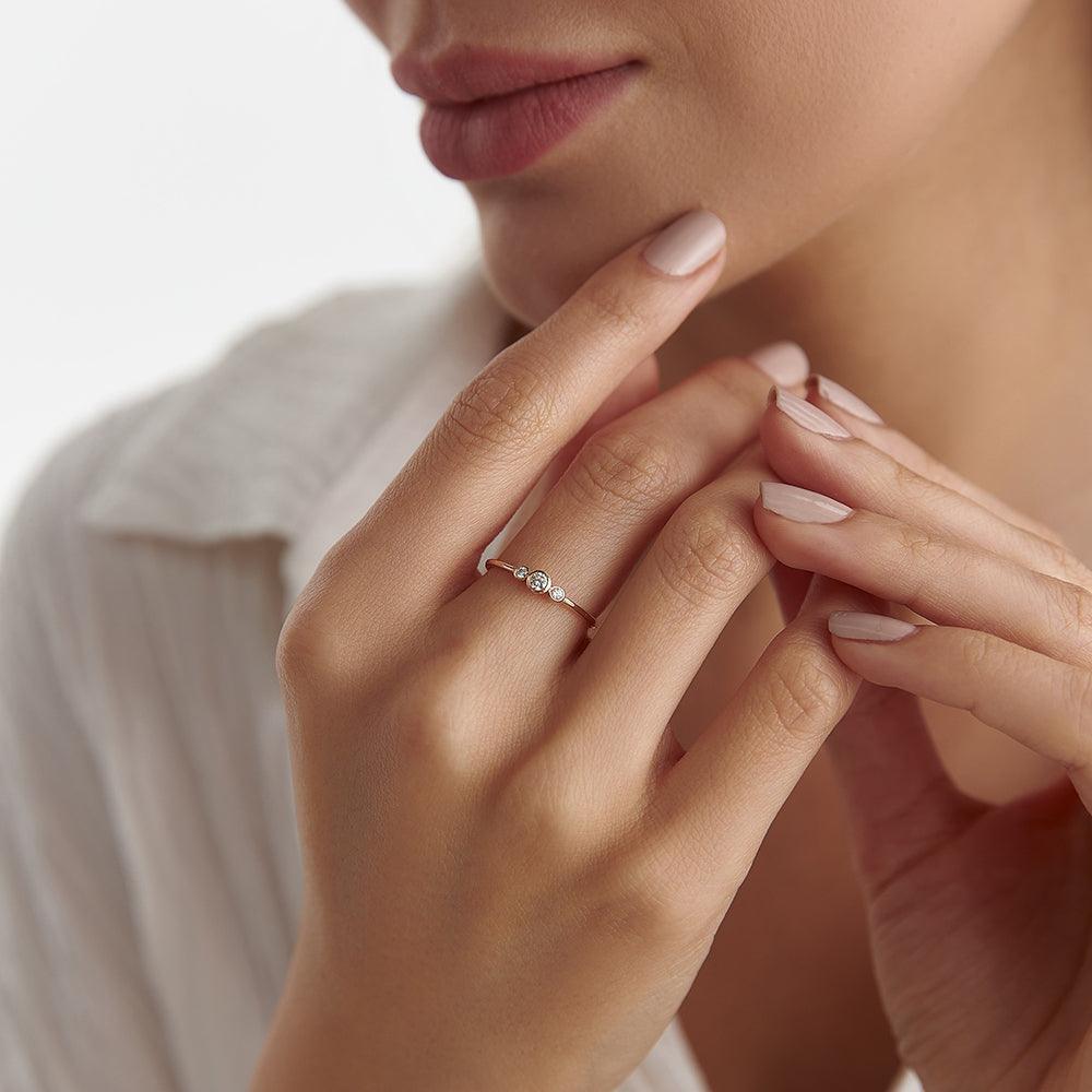 0.50 Karat Yuvarlak Kesim Tria Üçtaş Pırlanta Yüzük - RNF0046 | Ronaff Pırlanta | Tektaş Yüzük, Pırlanta Yüzük, Kolye, Küpe